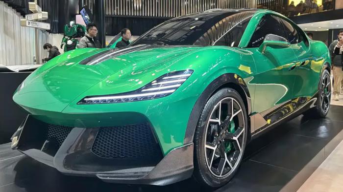 Η κινεζική «Ferrari Purosangue» της Dreame ήρθε με 1.903 άλογα! 
